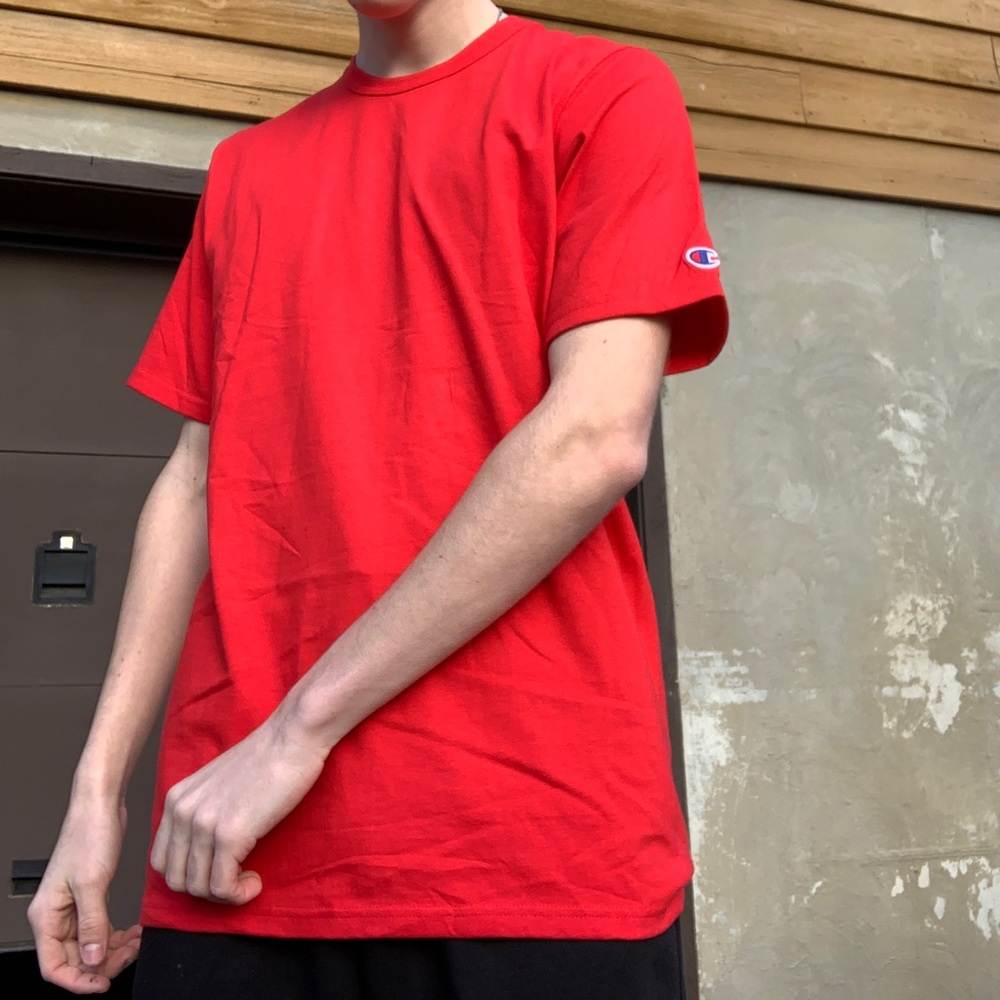 👹 ESSENTIAL NWT Red Champion Heritage Tee 👹